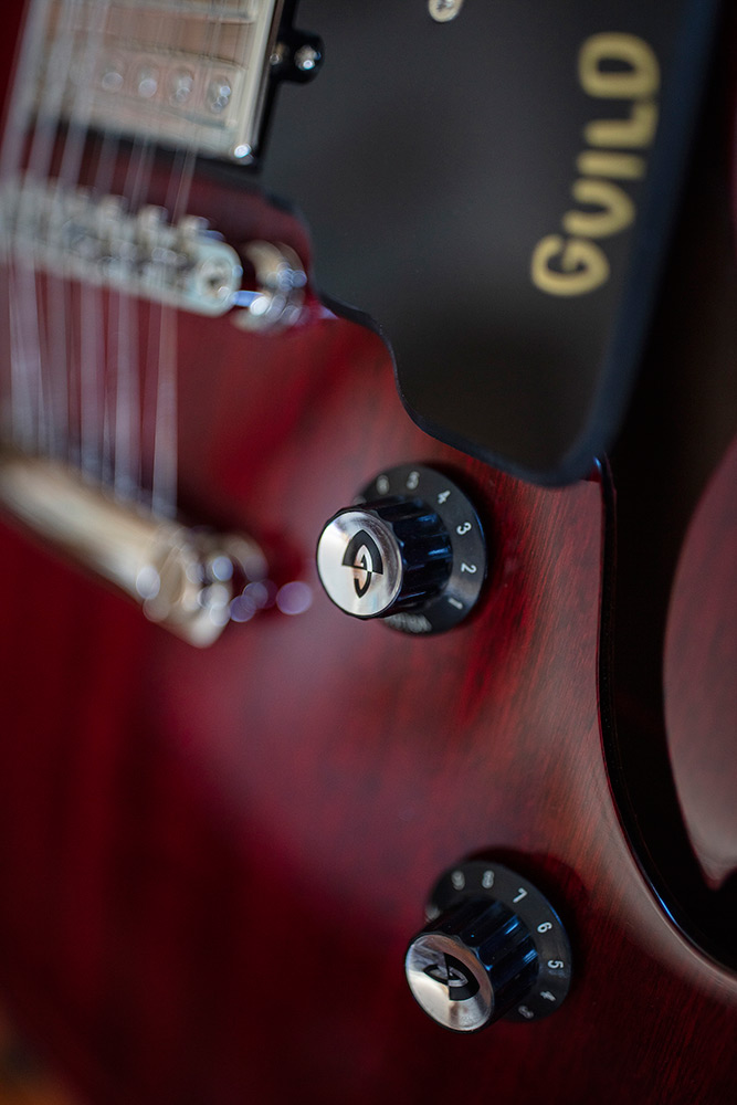 Close-up image of Starfire I-12 knobs