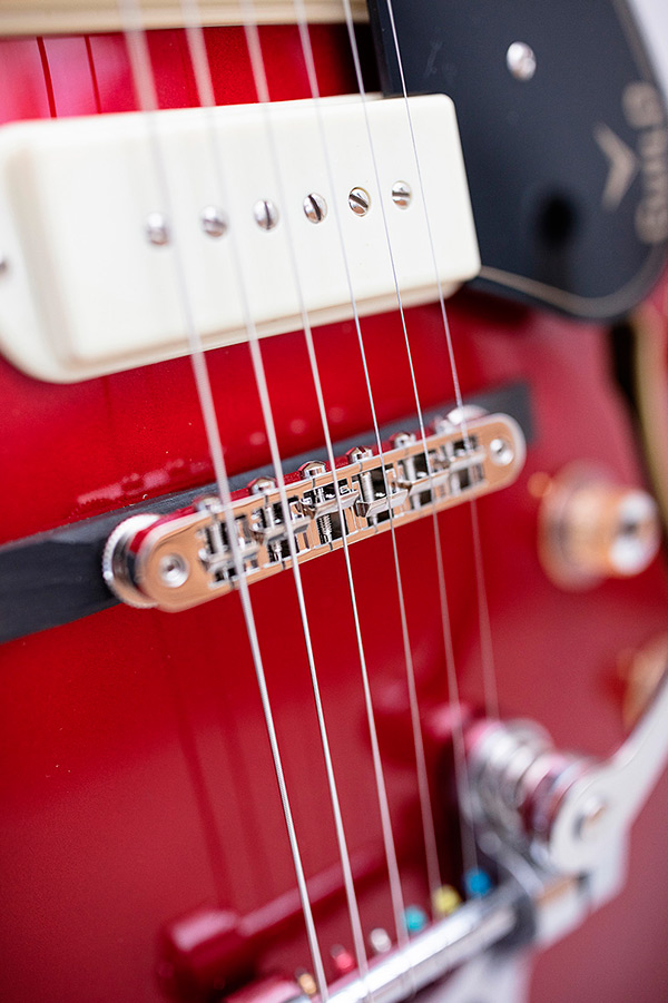 Close up of X-350 Stratforde Scarlet Red pickup and bridge thumbnail