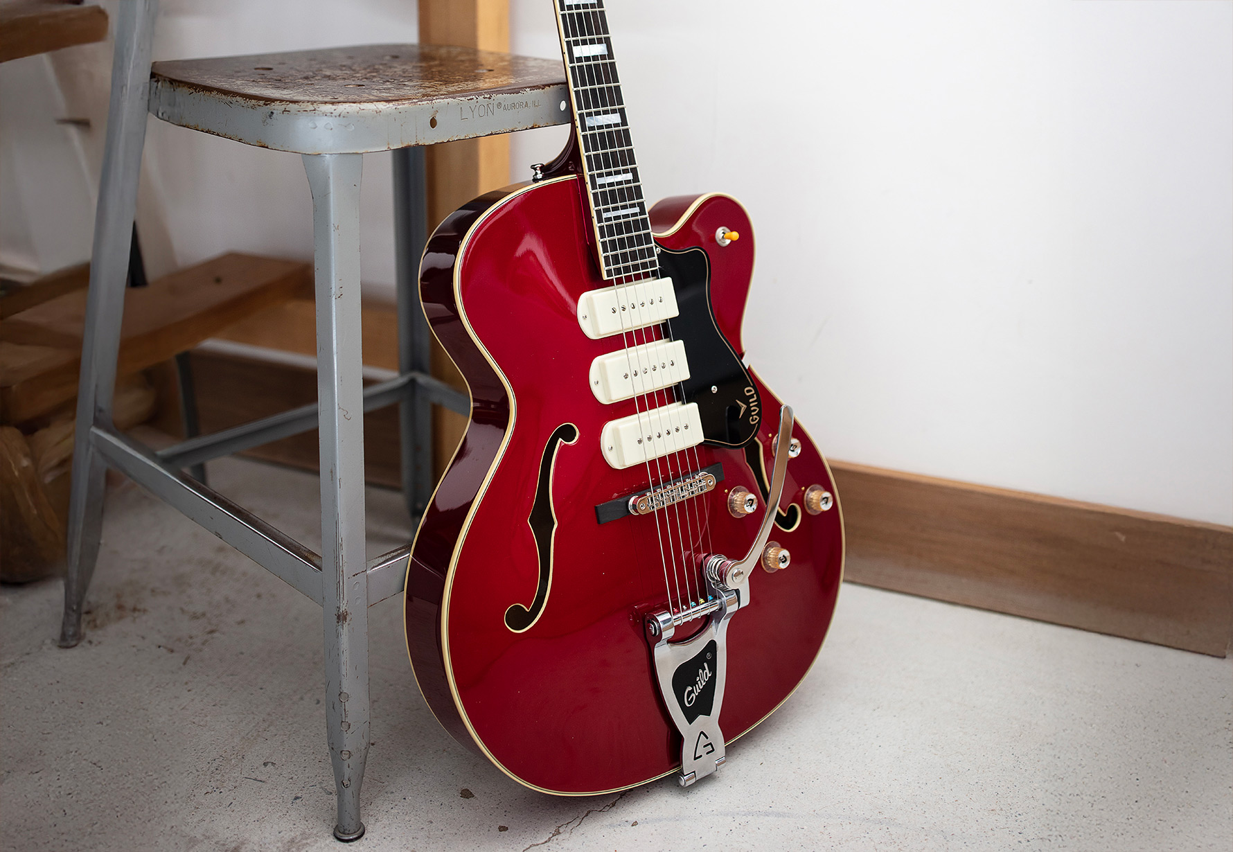 GUILD X-350 Stratford フルアコ x-350 ストラトフォード｜Guild Guitars