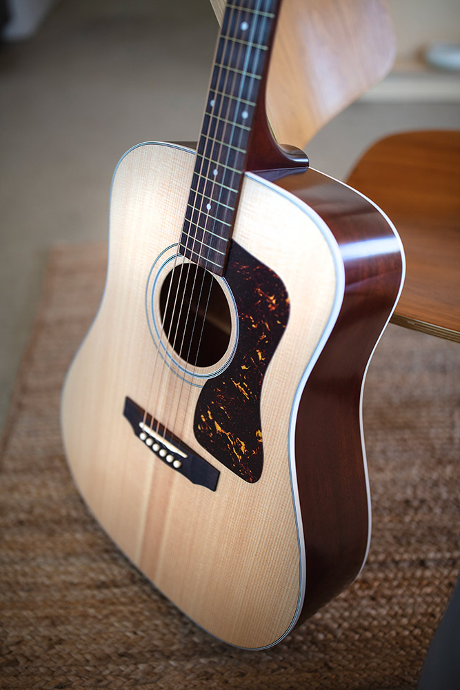 Front view of D-40 Standard body featuring solid Sitka spruce wood