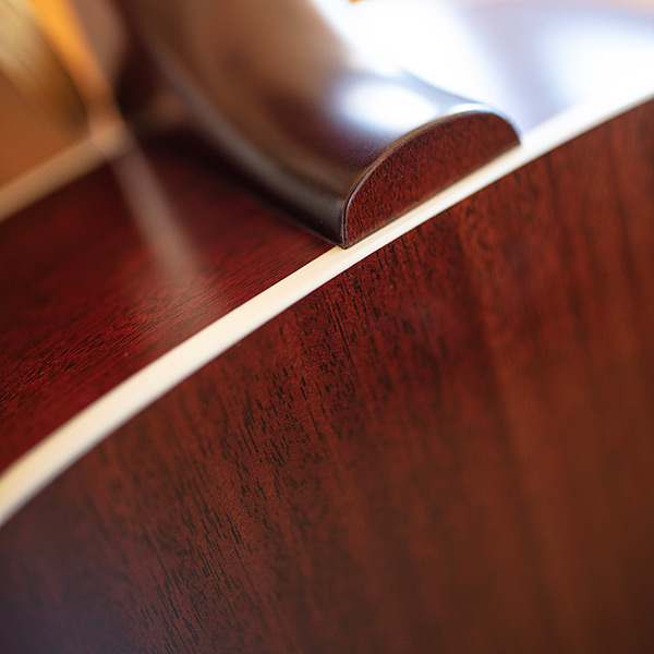 Close-up view of D-40 Standard Pacific Sunset Burst heel thumbnail