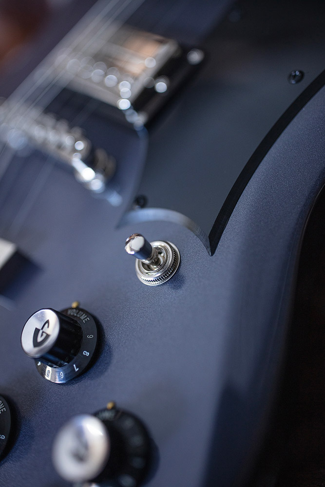 Close-up of Polara Deluxe Canyon Dusk knobs