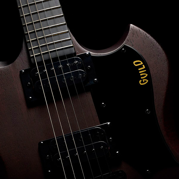Close-up of Polara Limited Night Edition Vintage Walnut body thumb