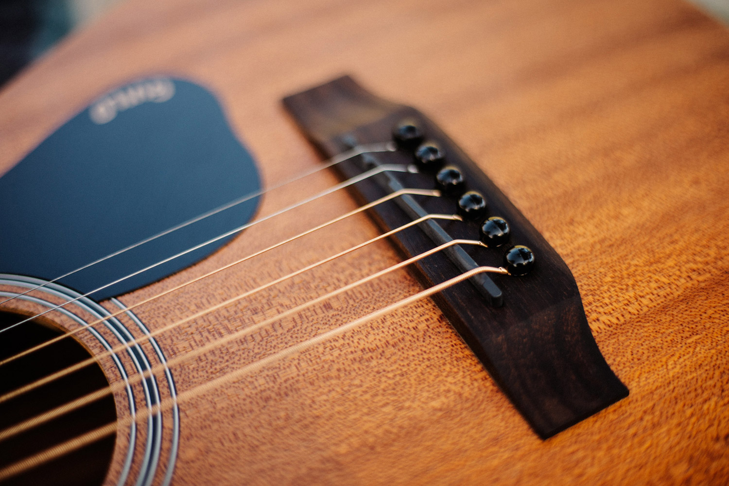 Close up of Travel Mahogany bridge