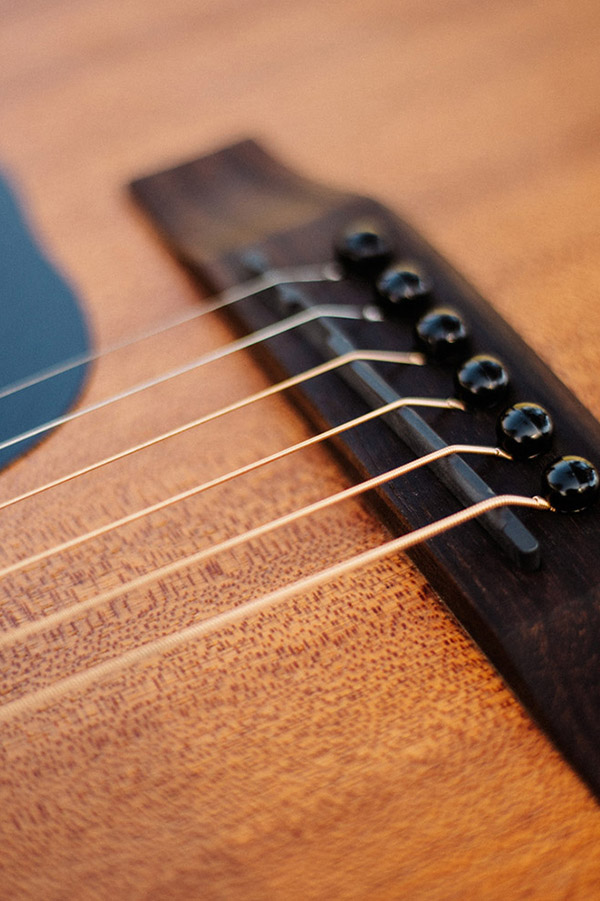 Close up of Travel Mahogany bridge thumbnail